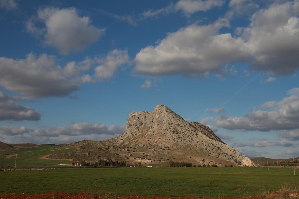 Los Dolmenes Antequera Eksteriør bilde